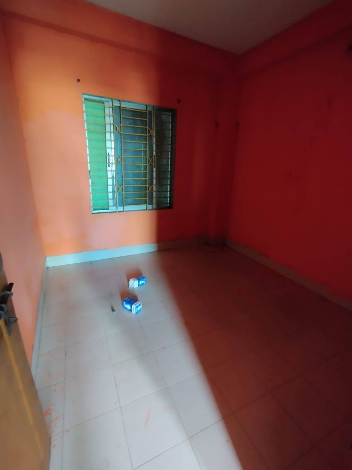 ফ্যামিলি বাসা ভাড়া দেয়া হবে।