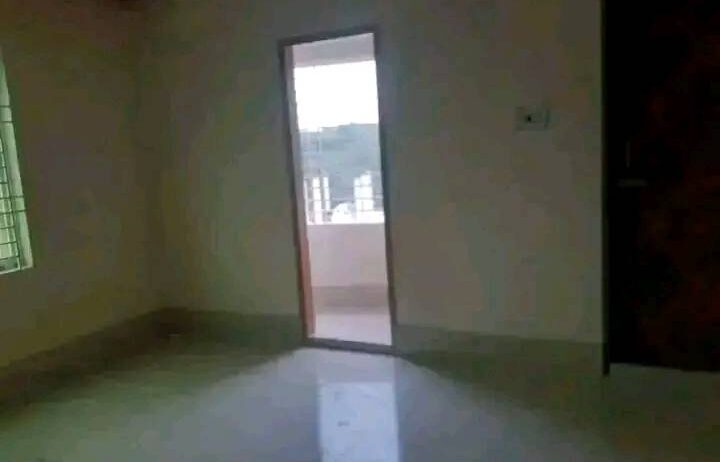 রুপাতলি রেডিও সেন্টারের এর পিছনে  ১ম তলা  এবং  তৃতীয় তলায়  করা  ২ টি ফ্লাট ভাড়া দেওয়া হবে।