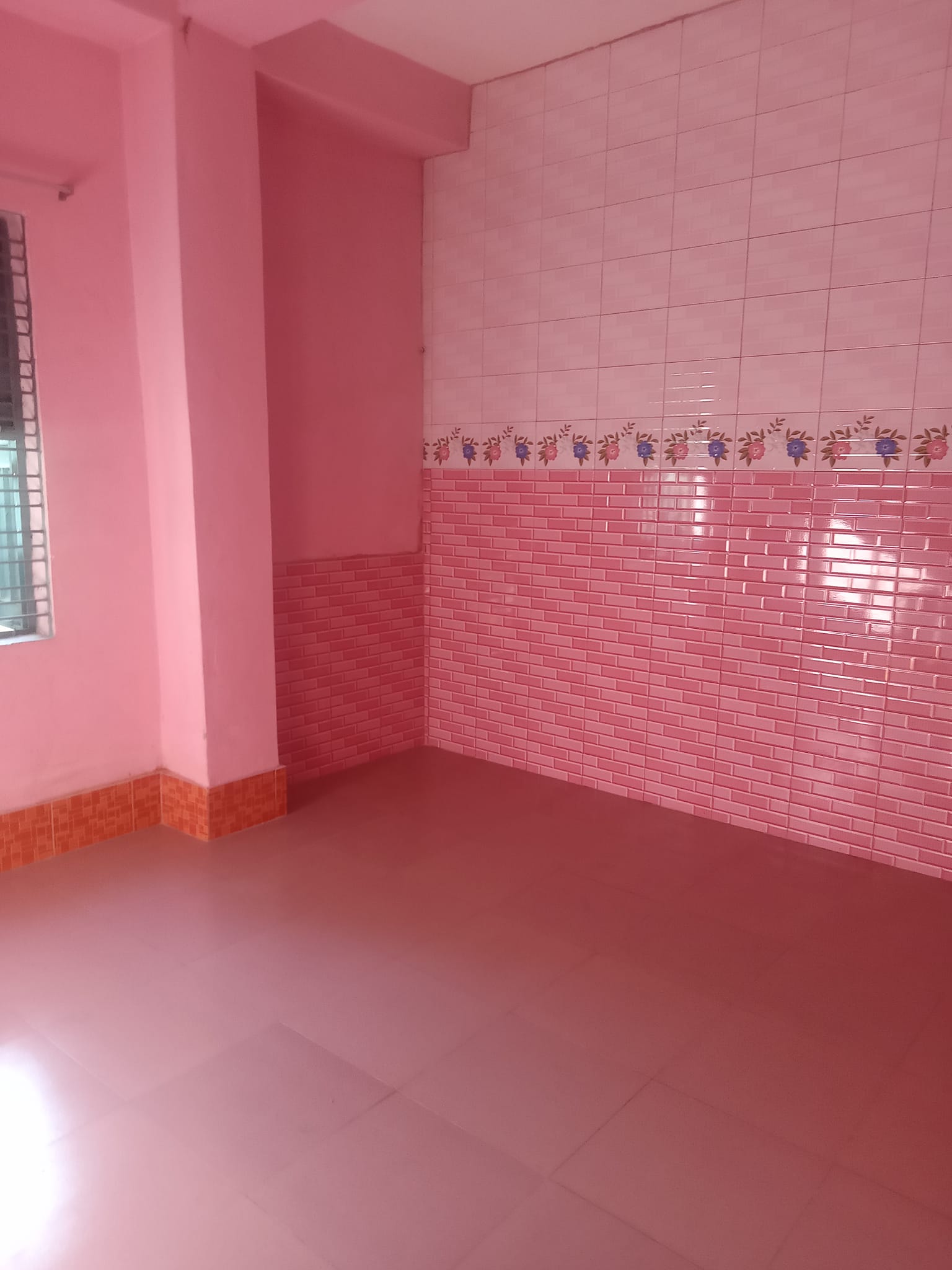 বাসা ভাড়া দেওয়া হবে ফ্যামিলি – ২ রুম,১ বাথরুম সম্পূর্ণ টাইলস বেলকনি সহ, নিরিবিলি পরিবেশ,