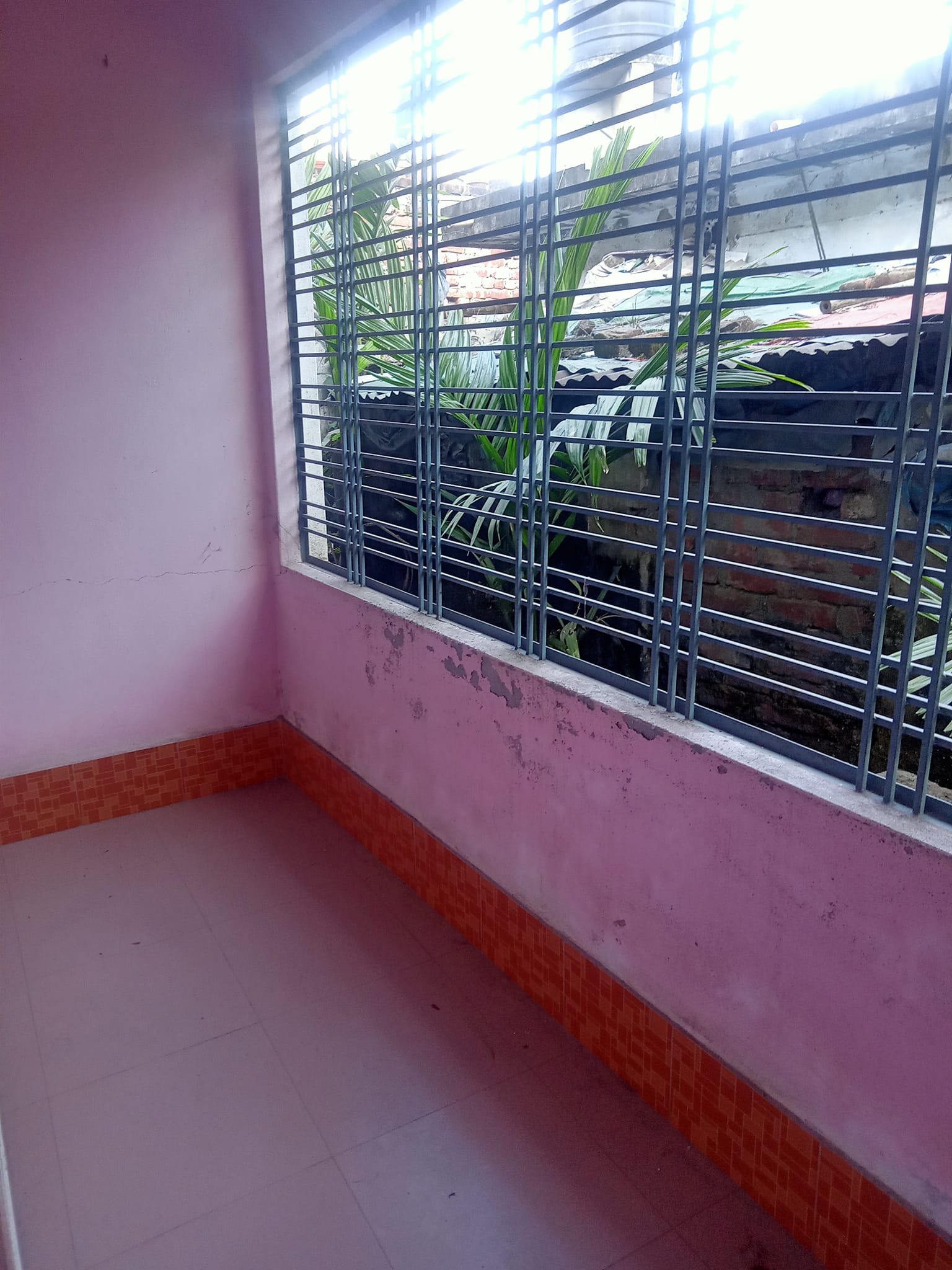 বাসা ভাড়া দেওয়া হবে ফ্যামিলি – ২ রুম,১ বাথরুম সম্পূর্ণ টাইলস বেলকনি সহ, নিরিবিলি পরিবেশ,